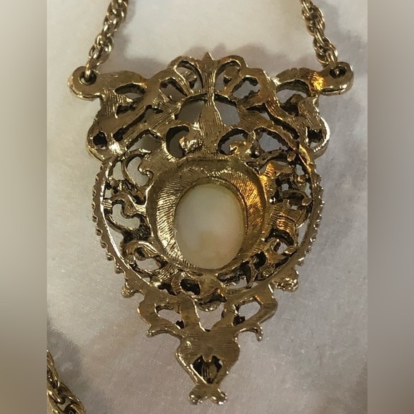 VTG Victorian Revival Courting Couple Porcelain Double Pendant - Picture 6 of 8